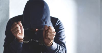 Pięciu mężczyzn odpowie za uprowadzenie i brutalne pobicie 44-latka