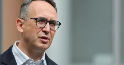 Szef MI: czekam na wyniki kontroli przewoźnika, którego autobus uległ wypadkowi na Węgrzech